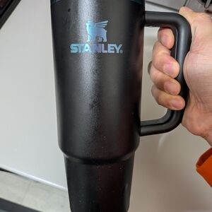 Stanley Matte Black Travel Mug with Handle Chroma